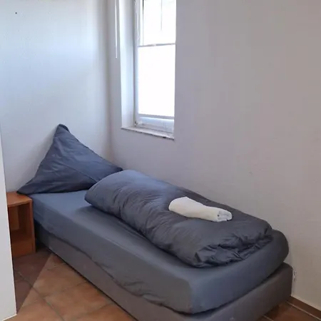 Wohnung Mit 5 Schlafzimmern Im Landhausstil Fuer Monteure In Budenheim A60 A66 Anbindung * Budenheim