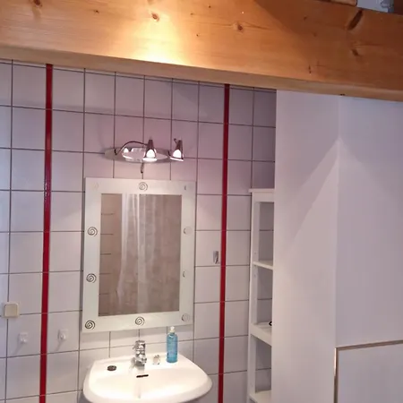 Wohnung Mit 5 Schlafzimmern Im Landhausstil Fuer Monteure In Budenheim A60 A66 Anbindung * Budenheim