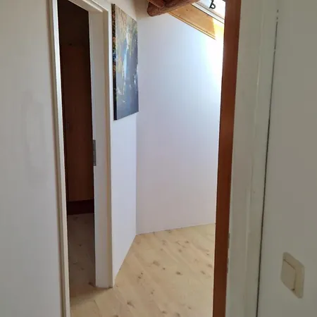 Wohnung Mit 5 Schlafzimmern Im Landhausstil Fuer Monteure In Budenheim A60 A66 Anbindung
