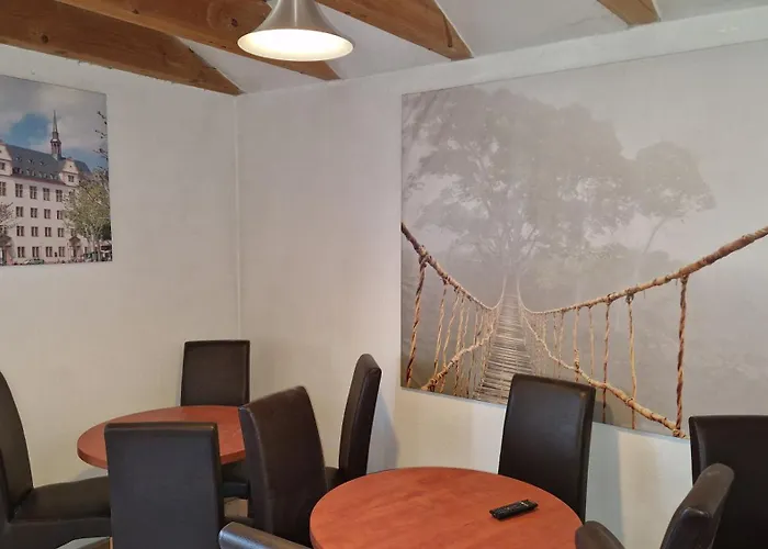 Im Landhausstil Fuer Monteure In Apartamento